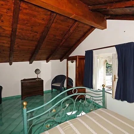 Bellavista Apartment *